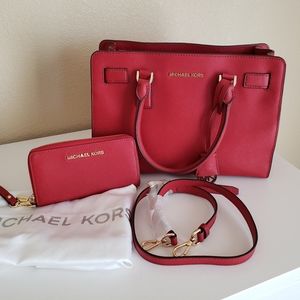 Michael Korea bag and billfold with dust cover.